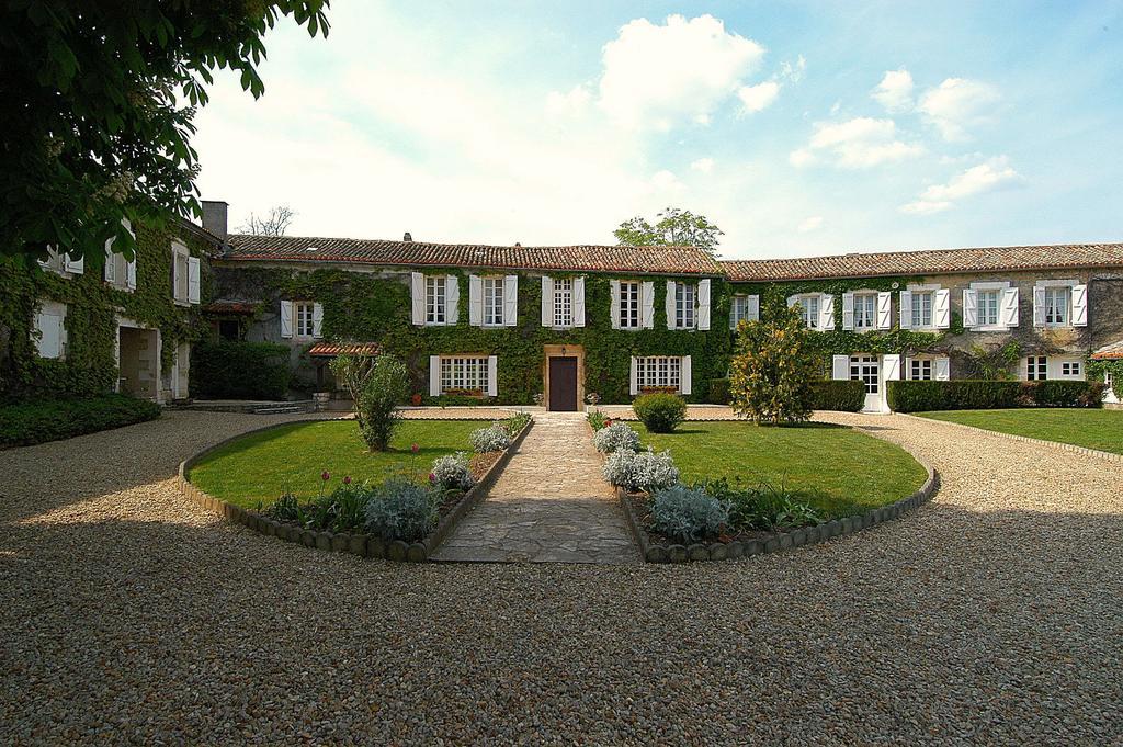 Logis Hotels Domaine Du Chatelard Dirac Экстерьер фото