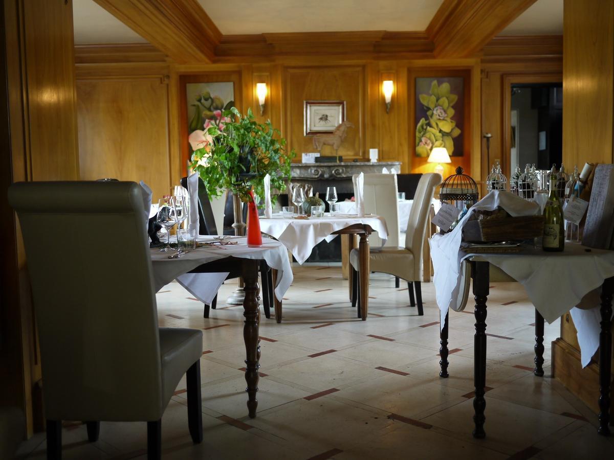 Logis Hotels Domaine Du Chatelard Dirac Экстерьер фото