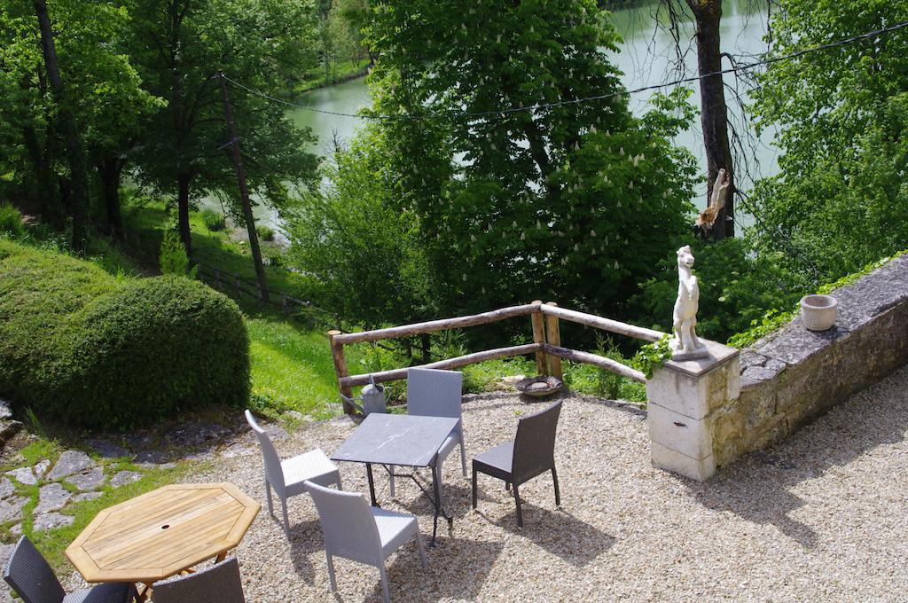 Logis Hotels Domaine Du Chatelard Dirac Экстерьер фото
