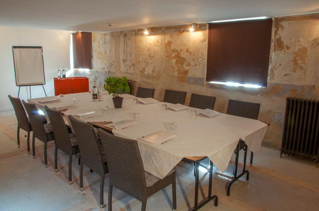 Logis Hotels Domaine Du Chatelard Dirac Экстерьер фото